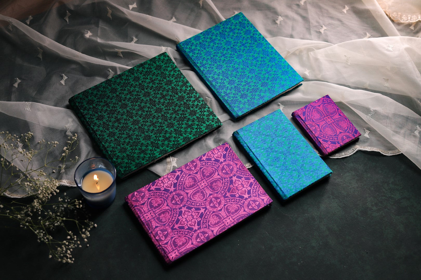 blue-pine-arts-handmade-sketchbooks-artisanal-fabric-hand-bound-watercolor-journal-handcrafted-banarasi-silk-brocade-sketch-book-combo-9380.jpg